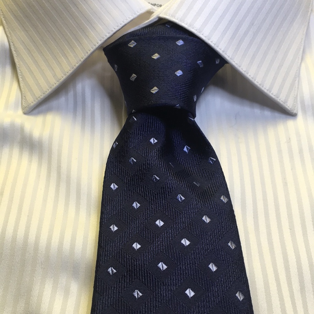 Zara- Navy blue tie with small silver rectangle pattern. NWT
